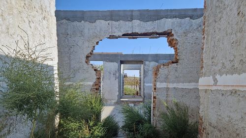 Info Sud-Est: De ce durează minimum 5 ani renovarea unei clădiri din mediul rural/ O treime din școlile, grădinițele și căminele din Tulcea care ar trebui renovate cu bani din ITI Delta Dunării sunt neterminate, iar primăriile plătesc penalități (foto, video)