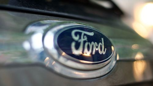 Numărul de fuziuni și achiziții din România a crescut, dar valoarea tranzacțiilor este mai mică/ Top tranzacții: Ford România-Ford Otosan și achiziția unui parc eolian