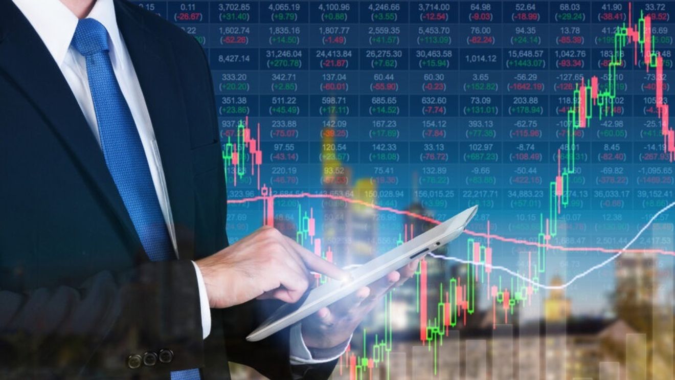 Raport BNR: Mai mult de jumătate din firmele din România au investit în a crește gradul de digitalizare, în ultimii 5 ani / Costurile și complexitatea sunt principalele obstacole