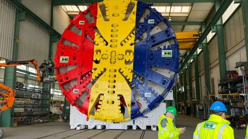 Cele mai lungi tuneluri feroviare din România: AKTOR începe forarea tunelurilor de pe linia CFR Brașov – Sighișoara pe 5 martie. Tunelurile de la Ormeniș și Racoș au o lungime totală de 24 de kilometri