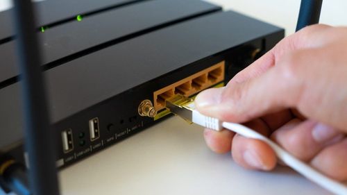 România coboară puternic în clasamentul țărilor cu cel mai ieftin internet