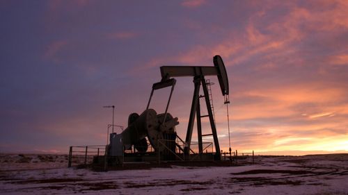 OPEC+ se îndreaptă spre o nouă creștere modestă a producției de petrol 