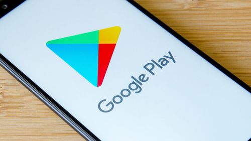 Google va schimba condițiile aplicației Google Play pentru a respecta reglementările Uniunii Europene / Compania, acuzată că favorizează propriile servicii și impune taxe prea mari