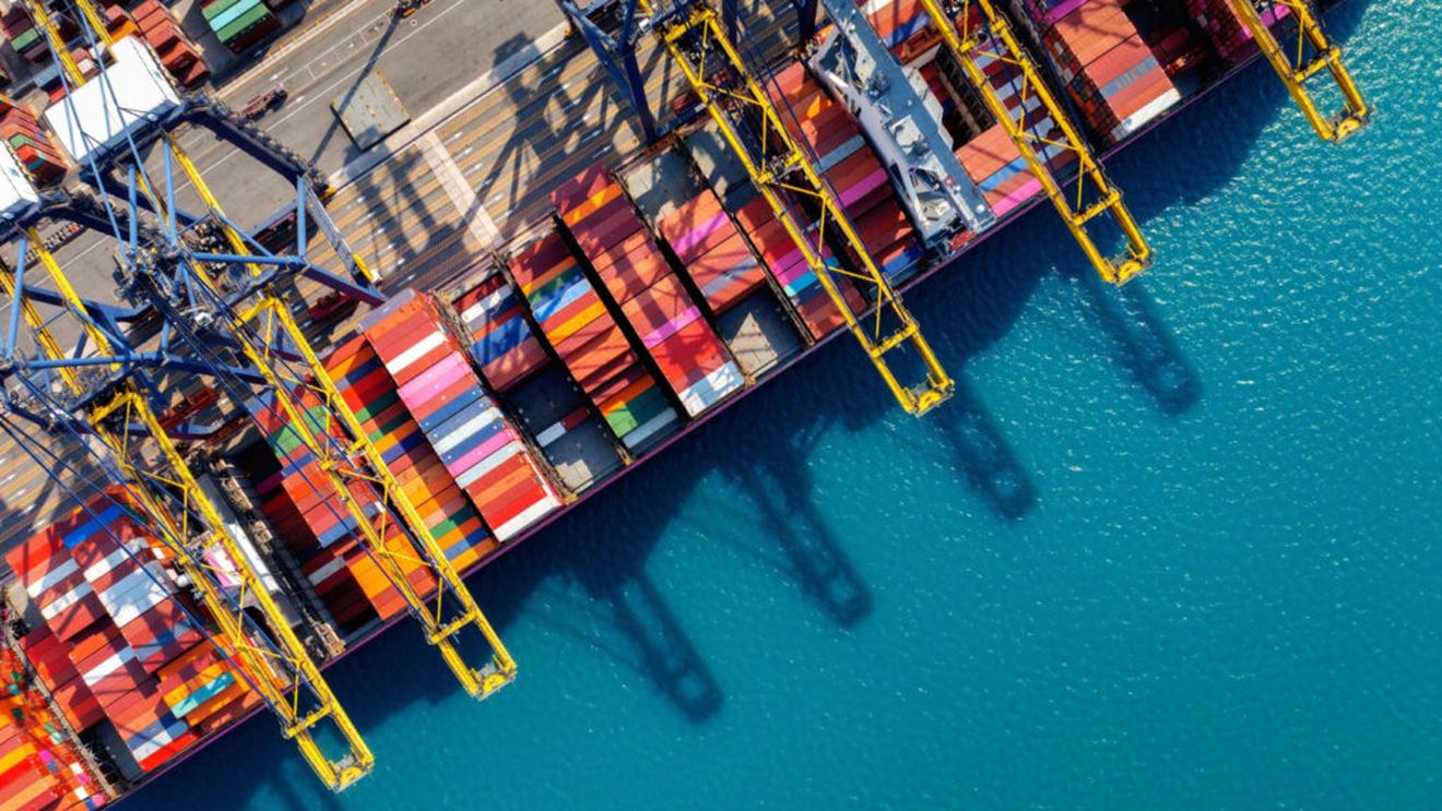 Exporturile României au crescut cu 2,7% în primele trei luni ale anului, dar importurile au înregistrat un avans și mai accelerat, de 8,1% / Deficitul balanței comerciale, mai mare cu aproape 27%