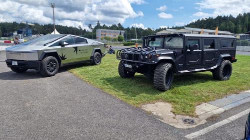 Tesla Cybertruck, criticat în Europa de organizațiile de siguranță rutieră/ Un exemplar a fost autorizat în luna iulie să circule pe drumurile publice din Cehia