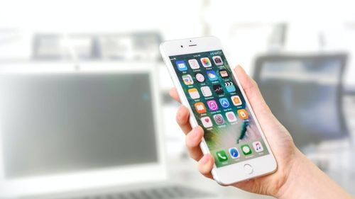 Firmă de cercetare: Livrările de smartphone-uri din China în 2022 au fost cele mai scăzute din ultimii 10 ani