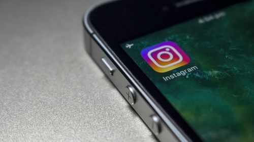 Instagram testează un buton de "dislike", pentru comentarii