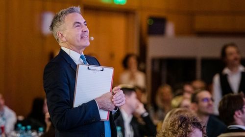 Dragoș Anastasiu, după ce Sorin Grindeanu a acuzat „trafic de influență” în procesul de consultare a Guvernului cu niște „privați”: Sunt persoane care au dovedit performanță. Grupul e deschis oricui vrea să participe