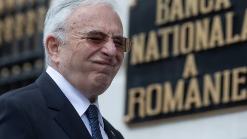 IRES fondat de Vasile Dîncu va face pentru BNR un sondaj care să prezinte avuția, veniturile și consumul populației din România / Oamenii vor fi programați la interviuri de câte 90 de minute în propria locuință, care va fi evaluată de operatorul de colectare a datelor / Cercetarea vizează 12.000 de gospodării