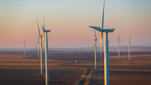 CEZ vrea să se transforme în "companie digitală". Grupul a depus la Ministerul Energiei listă cu proiecte de 500 de milioane de euro, pentru accesarea de bani europeni