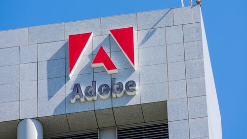 Adobe integrează instrumentele Photoshop și Acrobat în ChatGPT