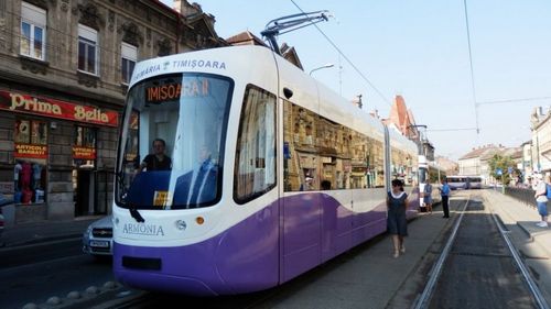 Tramvaie noi în Bucureşti: Primăria, obligată să cumpere 40 de tramvaie de la Electroputere Paşcani, după ce licitaţia a fost anulată ilegal
