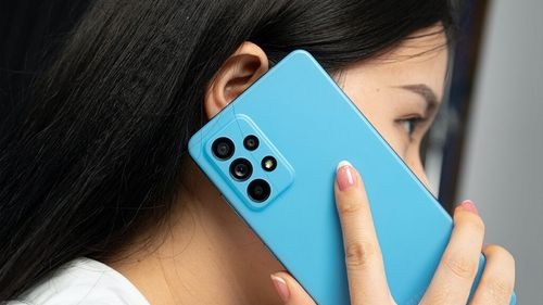 Scad tarifele și suprataxele de roaming, de la 1 iulie/ Notificare la consum lunar de roaming peste 100 de euro și sistare a serviciilor dacă clientul nu răspunde