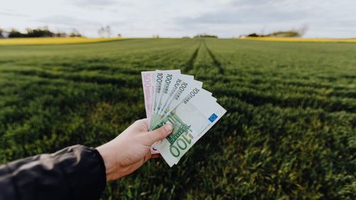 EXCLUSIV Dezbatere aprinsă în UE cu miză de miliarde de euro pentru România: vor fi viitoarele fonduri europene condiționate de reforme ca în PNRR sau vor fi alocate necondiționat?