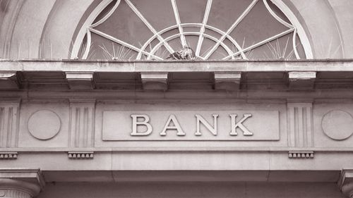 Guvernul Bolojan propune o taxă pe „profiturile excesive ale băncilor”, care sunt deja afectate de o „taxă specială”