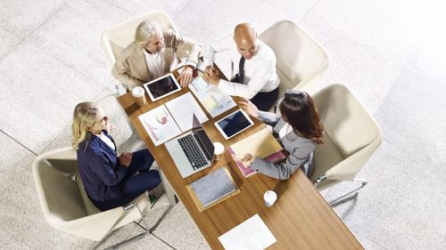 Analiză EY: Criza talentelor în era digitală devine preocuparea numărul unu la vârful companiilor