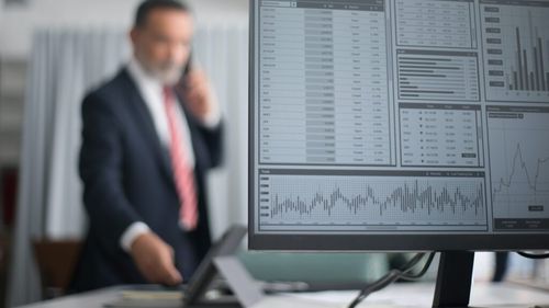 BCE pune probabil pauză creșterilor de rate ale dobânzii, consideră directorul financiar al Commerzbank