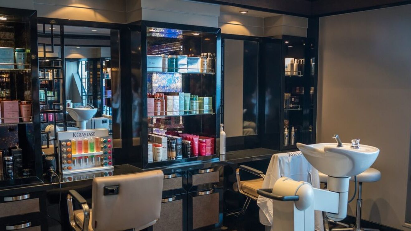 Fiscul, în control la saloanele de înfrumusețare în apropierea zilei de 8 martie / Au fost date aproape 300 de amenzi, în valoare totală de 1,8 milioane lei