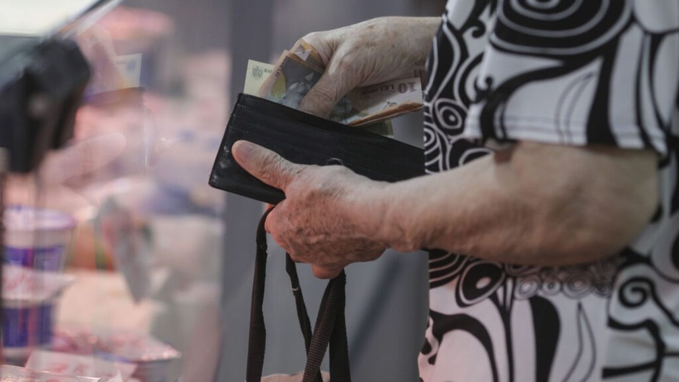 Pensia medie lunară din România a fost de 2418 lei în primul trimestru al anului, în creṣtere cu 15% faṭă de aceeași perioadă a anului precedent