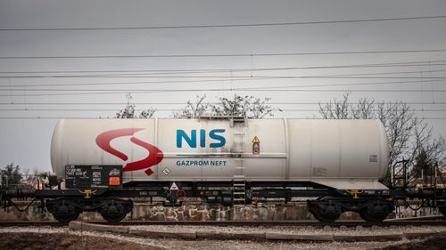 NIS, compania petrolieră a Serbiei controlată de Gazprom Neft va fi vizată de sancțiuni ale SUA și Marii Britanii