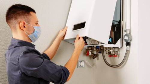 SONDAJ. Mituri și conspirații: ne lasă UE fără încălzire?