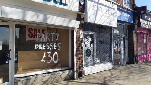 UK: Pandemia provoacă o hecatombă în comerțul cu amănuntul