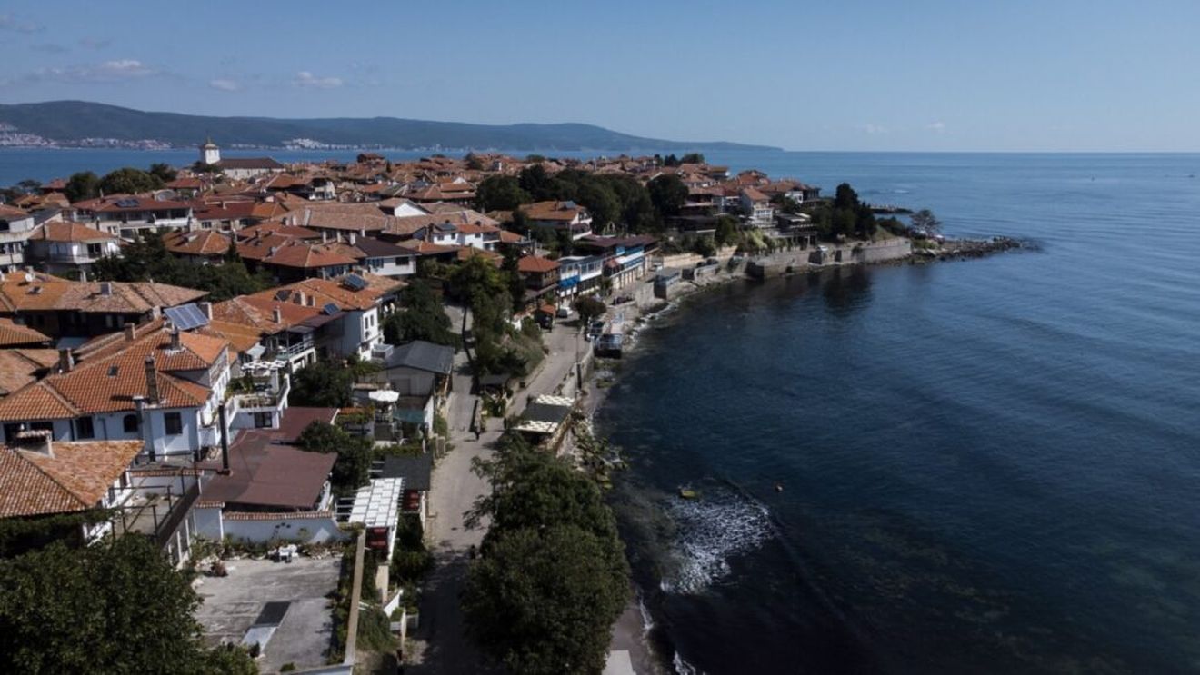 Bulgaria: În imobiliare, nu mai există "Mica Rusie" pe coasta Mării Negre/ Tinerii profesioniști bulgari și pensionarii europeni cumpără acum proprietăți
