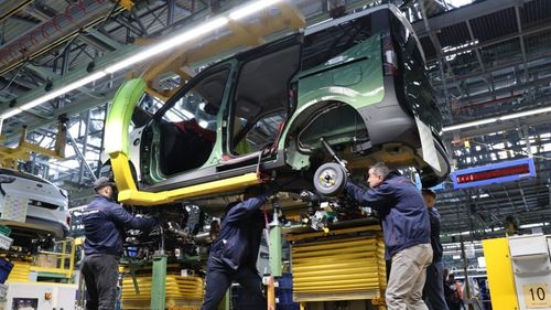 EXCLUSIV Planurile Ford Otosan pentru producția de vehicule electrice de la Craiova rămân neschimbate/ Producătorul auto a luat decizia de a anula lansarea SUV-ului electric, pe fondul încetinirii cererii