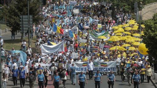 Sindicaliştii din Educaţie amenință că vor boicota începerea anului școlar, după ce s-au întâlnit cu premierul Bolojan