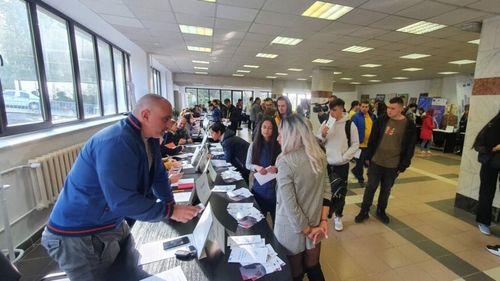 ANOFM: Aproape 200.000 de persoane au fost încadrate în muncă în primele 11 luni ale anului