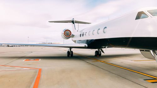 Sorin Grindeanu susține că nu a fost audiat în dosarul Nordis: „Toate lucrurile s-au făcut de către mine cât se poate de legal” / Spune că a plătit „în jur de 2.000 de euro” pentru locurile în avionul privat