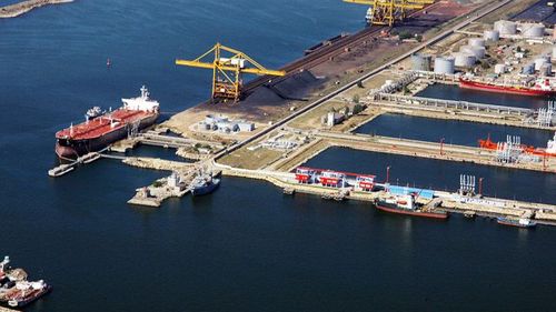 EXCLUSIV Avertismentul operatorilor de transport: Ruperea acordului pentru transportul cerealelor va pune presiune pe România / ”Costurile vor crește semnificativ, timpul de tranzit se va dubla, punctele de trecere a frontierelor se vor bloca, Portul Constanța va fi invadat de camioane”