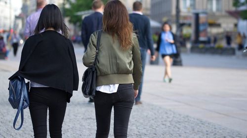 Raport: PIB-ul României ar putea fi mai mare cu 24 miliarde de euro anual până în 2030 prin creşterea egalităţii de gen