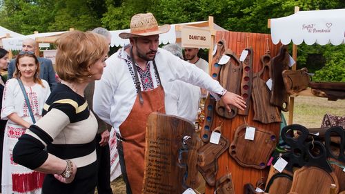 Mici producători locali, artizani și meșteșugari vor participa la a treia ediție a festivalului Suflet de România, pe Domeniul Regal Săvârșin / Programul evenimentului
