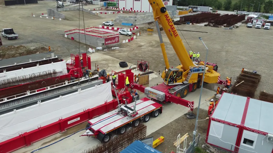 primele două grinzi din beton din cel 1394 necesare pentru secțiunea 2 Cornetu - Tigveni 