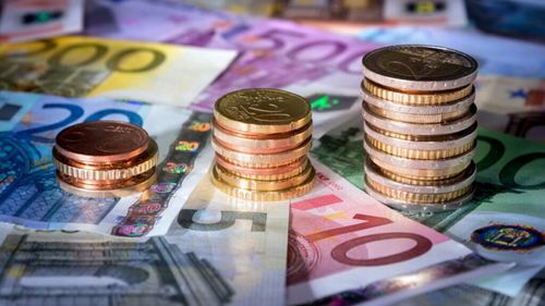 ANAF are de recuperat de la companii debite de 124 de miliarde de lei, din care 19 miliarde sunt datorii ale unor firme de stat. Barna: Suma considerată recuperabilă este de doar 38 de miliarde de lei