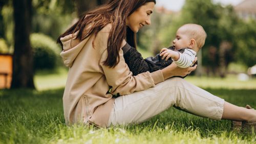 România, locul 16 în topul fertilității printre statele din Vest, potrivit datelor CIA / Cea mai gravă situație e în Moldova și Italia / Care sunt riscurile pentru economie?