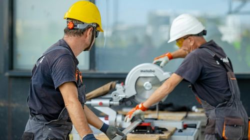 Tendințe pe piața terenurilor din București. Analiză iO Partners: Dezvoltatorii sunt atrași de cele 1580 hectare ce au fost platforme industriale