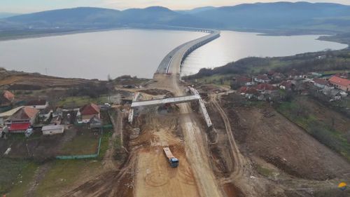 VIDEO Autostrada Transilvania A3. Blestemul autostrăzii transilvănene se apropie de final după 22 de ani de chin și rușine, crede Asociația Pro Infrastructură / Din vara lui 2026 se va circula pe lotul Chiribiș - Suplacu de Barcău