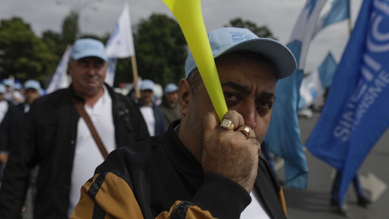 Burlacu (BNS): Am cerut premierului să ia în calcul transferul contribuţiilor înapoi la angajator / În prima etapă, 5% din venitul salariatului