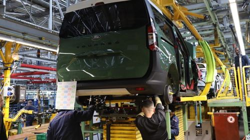 Ford trimite primele unități Transit Courier și Tourneo Courier, produse de Ford Otosan la Craiova, spre clienții din Europa și Turcia