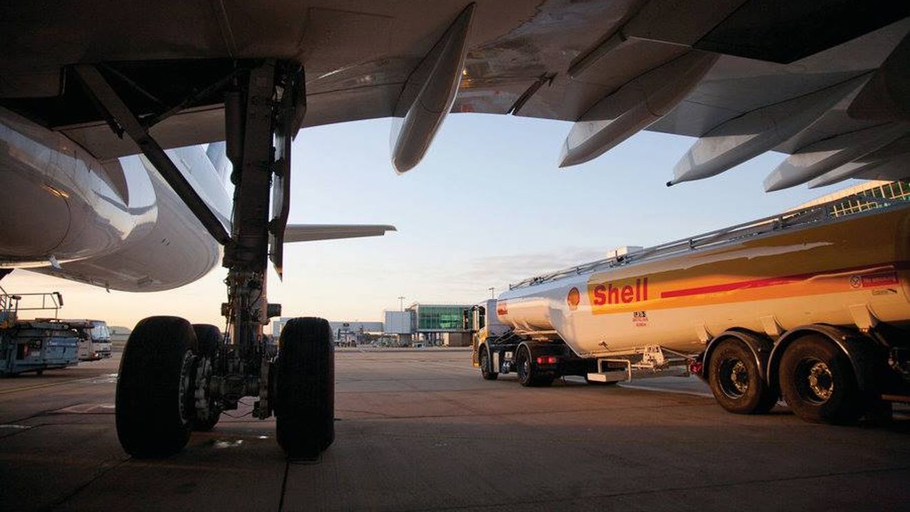 Profiturile celor mai mari cinci companii petroliere europene și americane au depășit 260 de miliarde de euro de la începutul războiului din Ucraina  