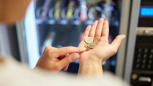 România și Bulgaria au cele mai mari proporții de salariați cu venituri mici din UE