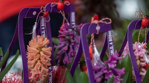 De unde cumpărăm mărțișoare? Antreprenori cu idei inedite și târguri