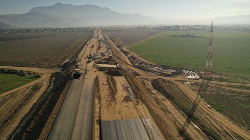 INS: România a adăugat 54 de kilometri de autostradă, anul trecut. O treime din drumurile țării sunt pietruite sau din pământ