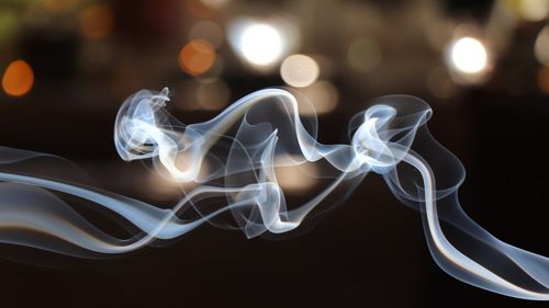 ANPC a suspendat activitatea a 13 magazine din Bucureşti pentru vânzarea ilegală de tutun către minori / Au fost date amenzi de aproape 150.000 de lei / Lista magazinelor cu activitatea suspendată