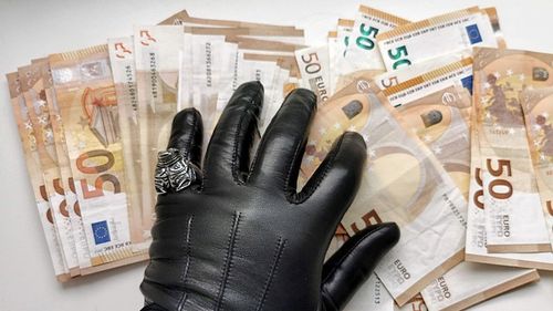 Finanțele creează un grup de lucru pentru legea prin care evazioniștii scapă de închisoare dacă plătesc prejudiciul, la două luni de la promulgare