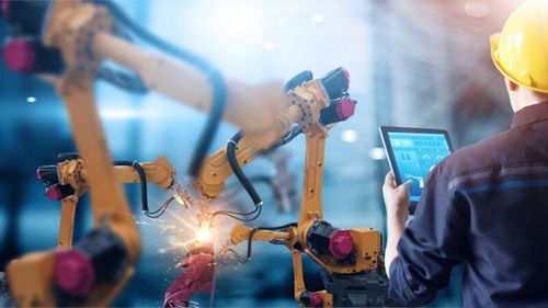 Șefii din industria auto: Marile companii europene au nevoie de timp, nu de taxe vamale, pentru a face faţă concurenţei din China