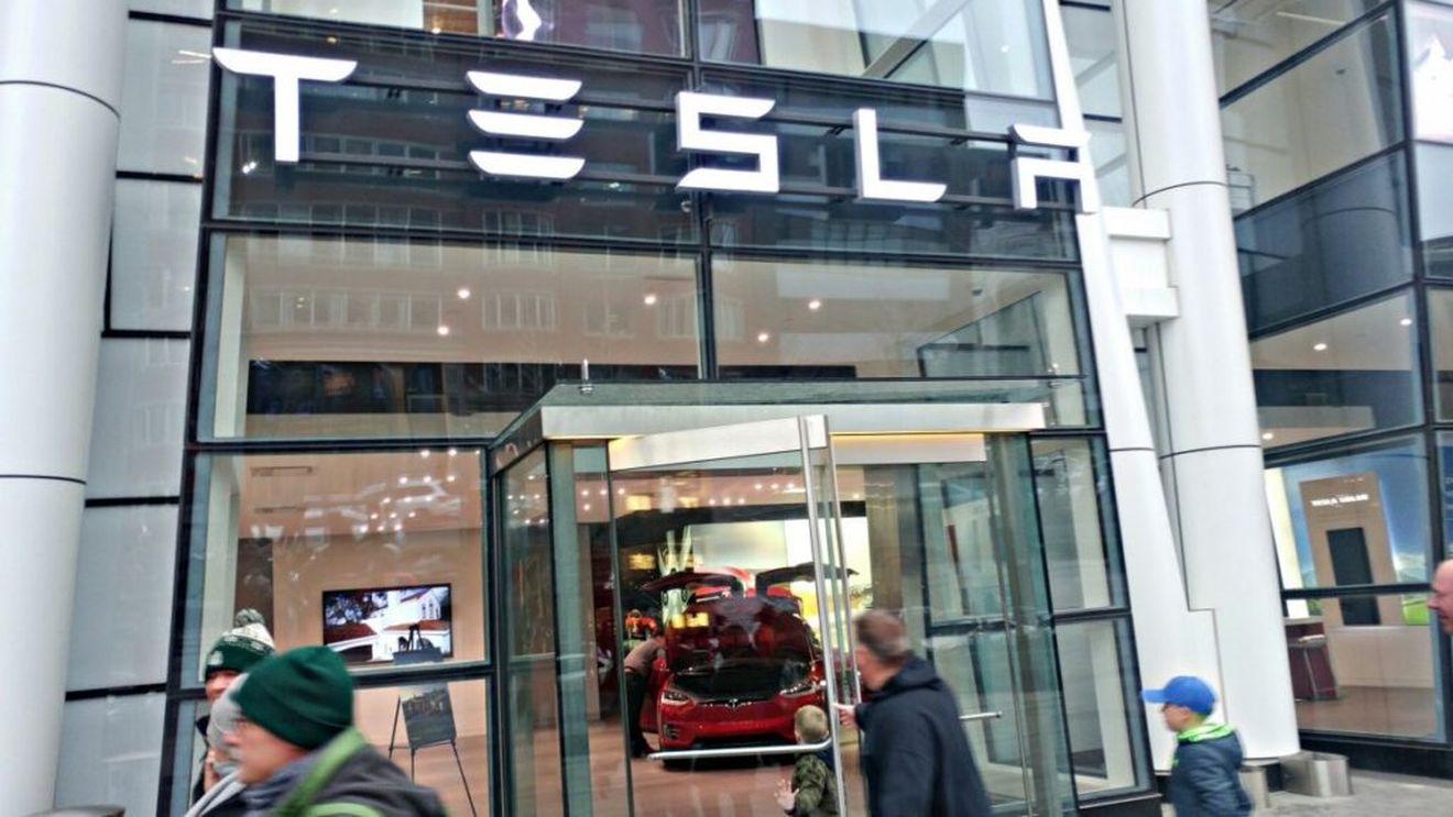 Tesla a anunţat în ultimele patru luni 10 campanii de rechemări pe piaţa din SUA