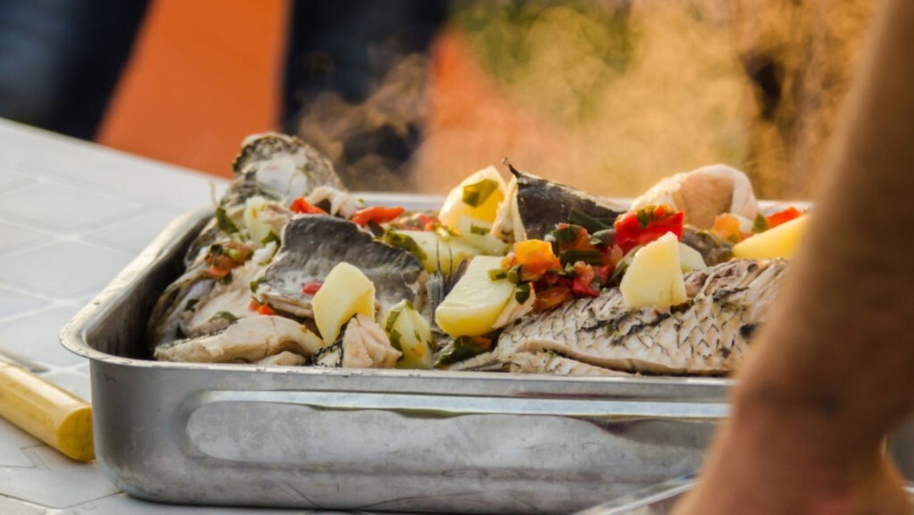 Vacanțe tot mai "gustate" de turiști: Promovarea destinațiilor prin gastronomie locală